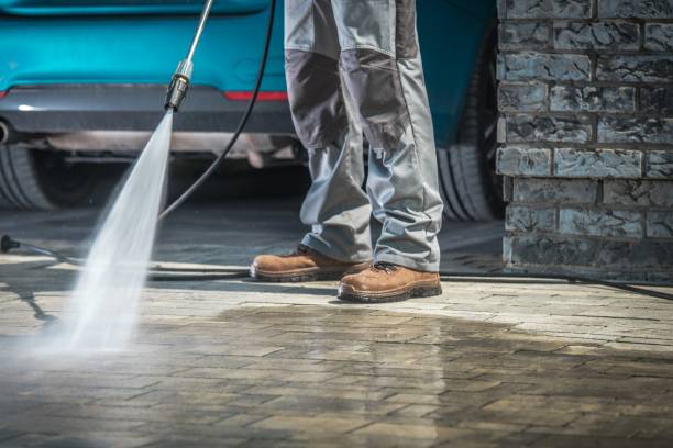 Best Factory Floor Cleaning  in Redgranite, WI